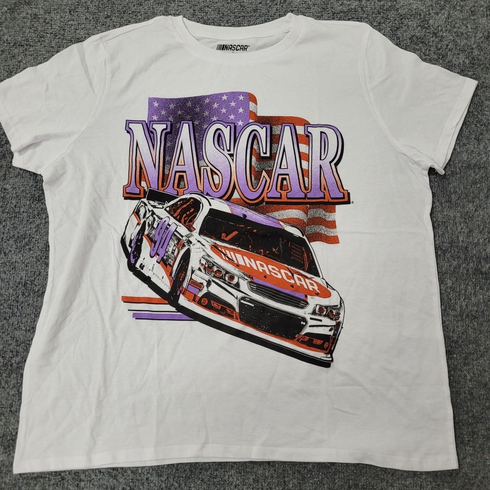 NASCAR T-Shirt Womens Size 1X White Graphic Race Car Flag Short Sleeve Cotton